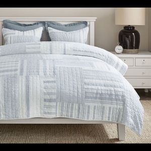 Pottery Barn Hawthorne Handcrafted patchwork quilt